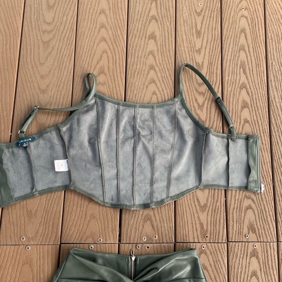 Two Set Olive Green Set - Picture 6 of 12